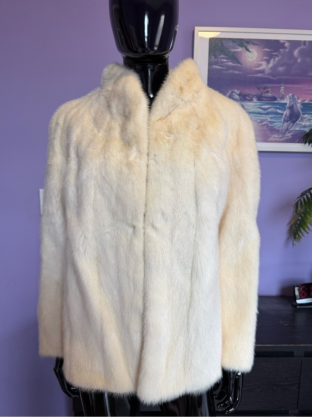 Ivory white tourmaline   Cream Mink Fur Coat/jacket
